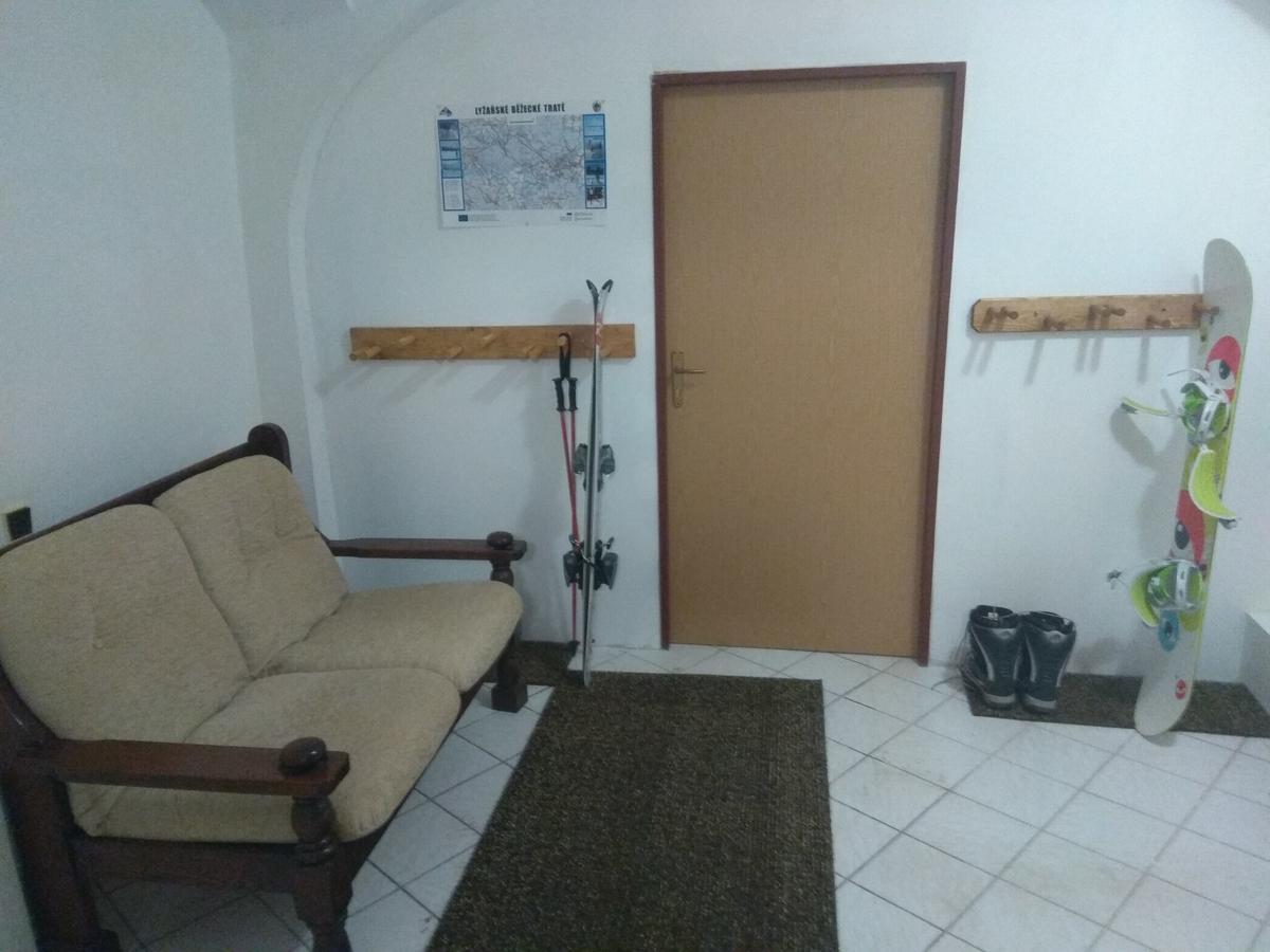 Penzion U Cermaka Ostrov  Exteriör bild